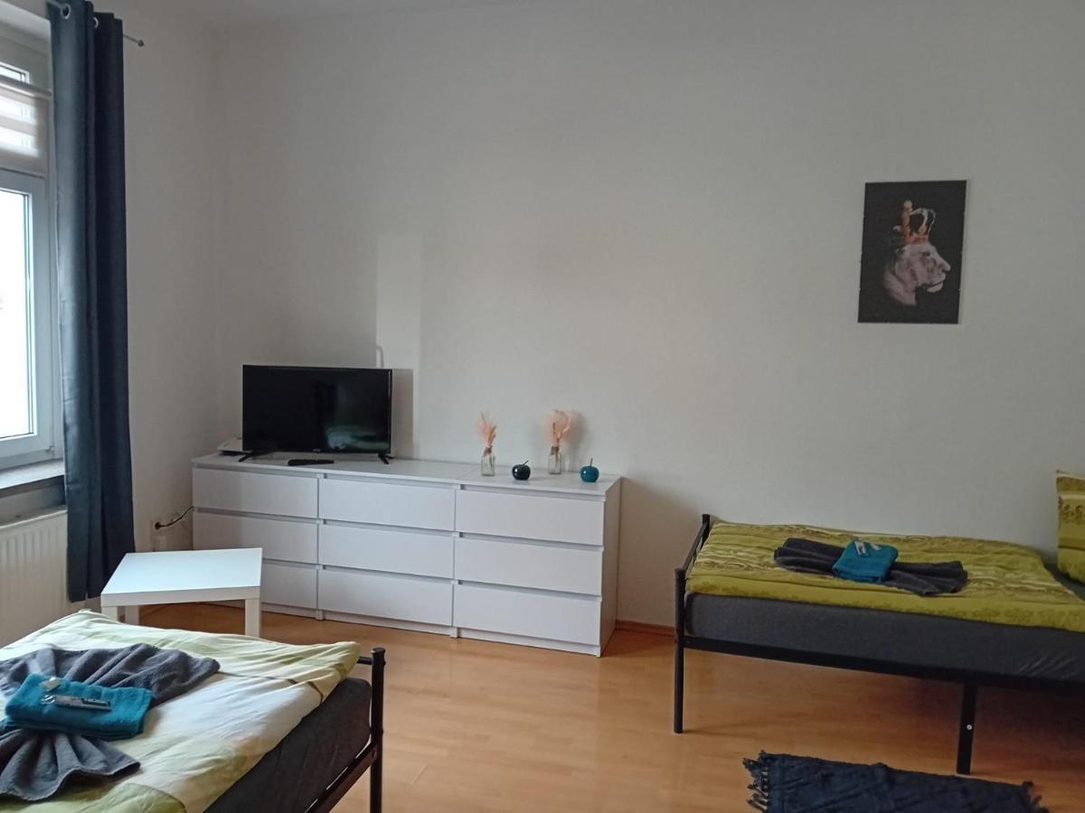 Stellas Monteurwohnungen Werdau Exterior foto